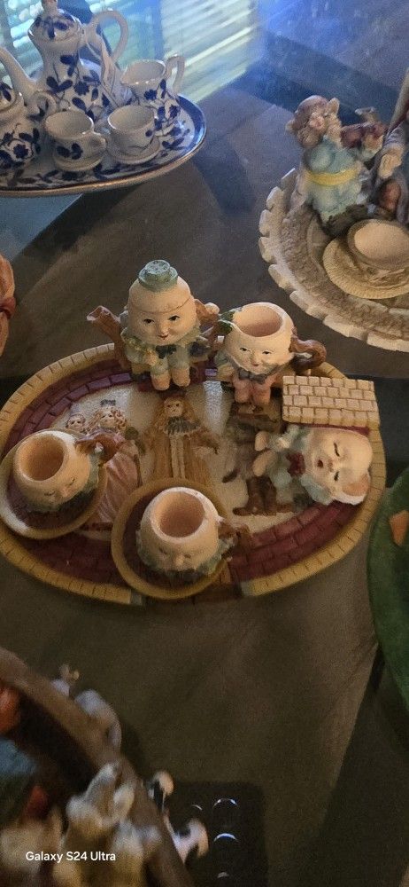 Old Tea Sets .humpty Dumpy , Noah Ark,king George, Circus And Baseball All Complete 