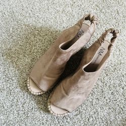 Neiman Marcus Wedges