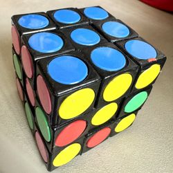 Rubrics Cube Puzzle Game