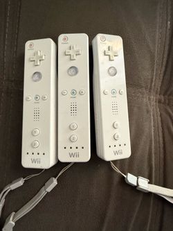 Nintendo Wii controllers