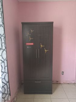 Bedroom closet armor