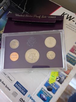 Uncirculated coins
