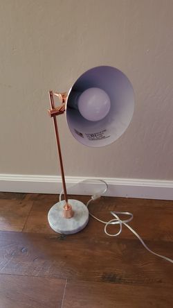 Copper and Marble lamp in excellent condition! This would be a nice in any office or sitting room.