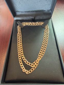 Gold-Tone Cuban Link Chain Necklace 20.5g. 21” long
