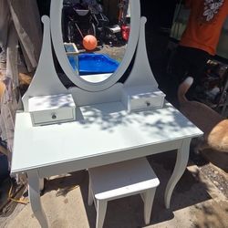 Vanity Mirror And Stool