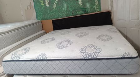 King Size Mattress (Colchón King Size)