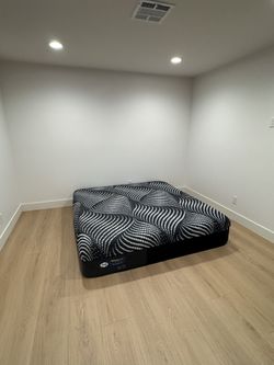 SEALY Posturepedic Hybrid Mattress