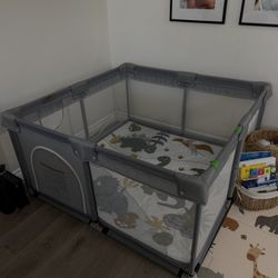 Playpen + Mat