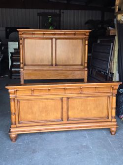 QUEEN BED FRAME