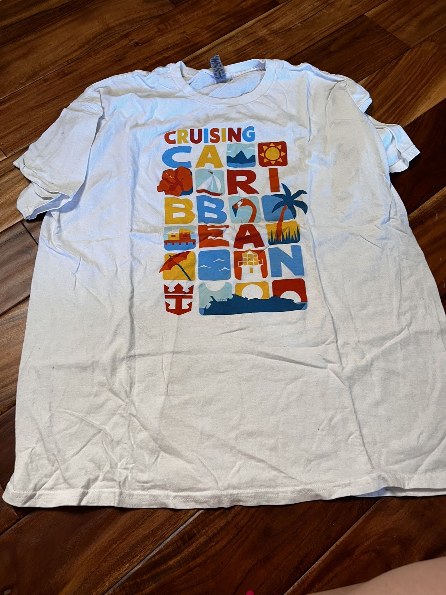 Royal Caribbean cruising t-shirt. Size xl