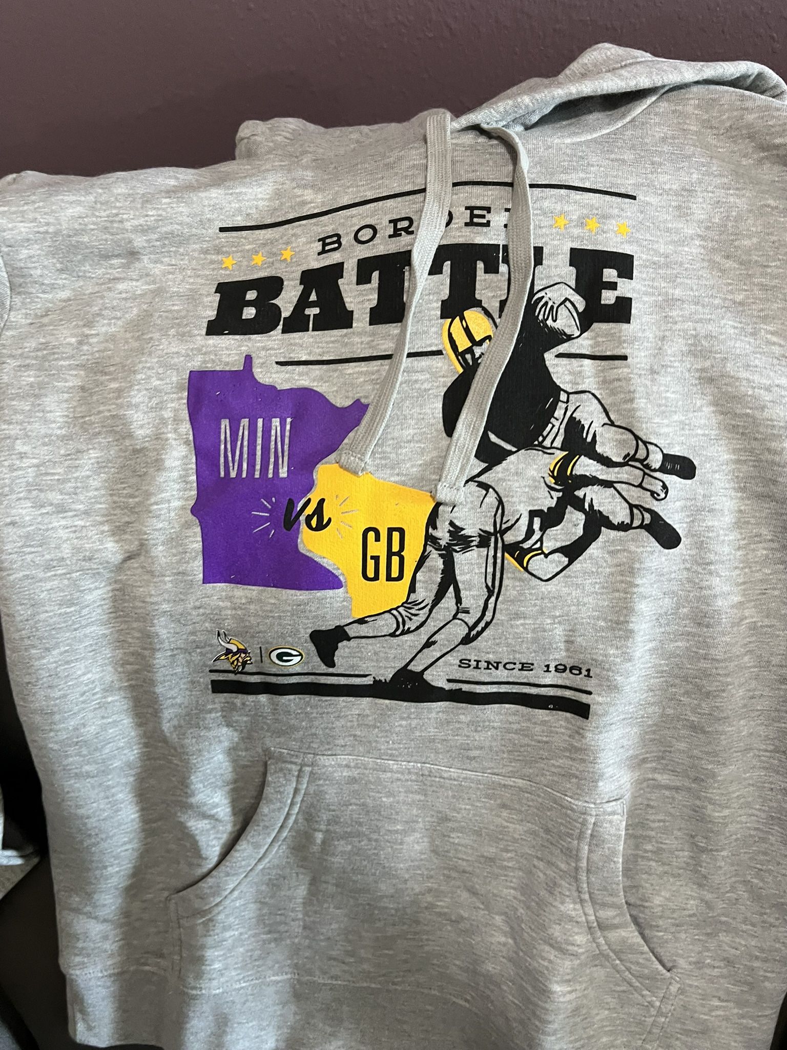 Vikings/Packers Border Battle Hoodie NEW!