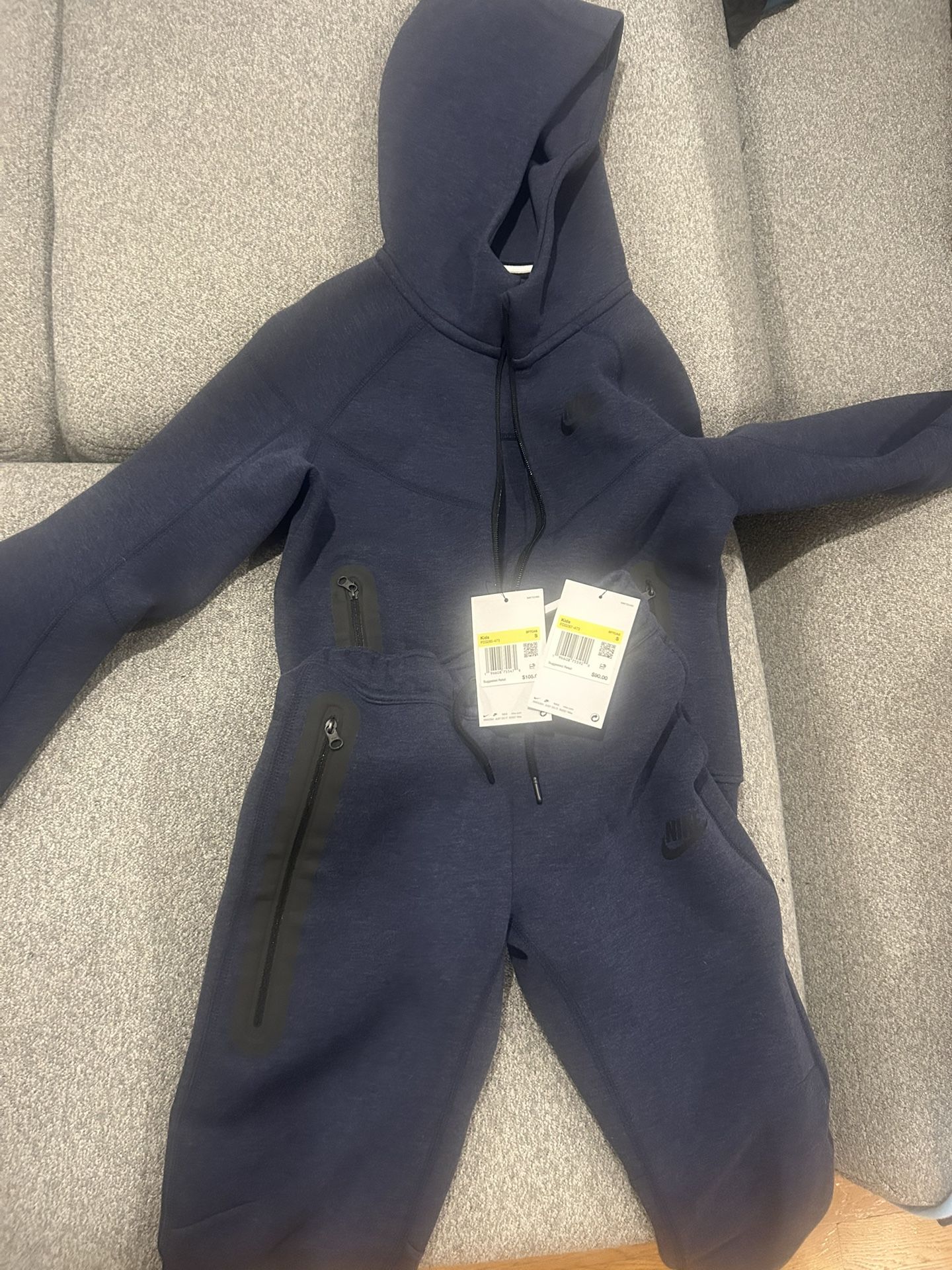 Kids Nike Techs Small & XS