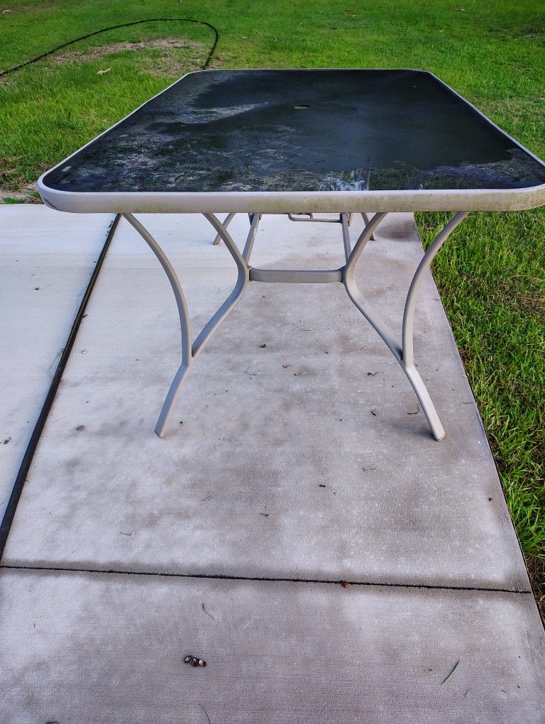 5ft Patio Table