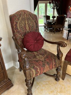 Beautiful Pair Of Chairs (two Available)