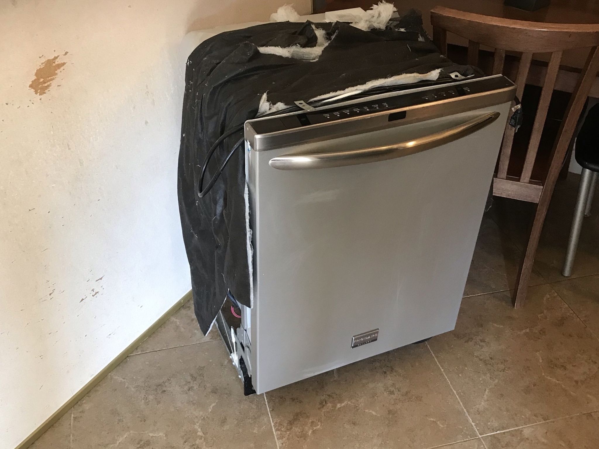 LIKE NEW STAINLESS STEEL DISHWASHER