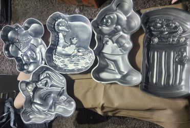 Cake pans