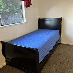 Twin Size Bed Very Good Condition