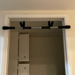 door pull up bar 
