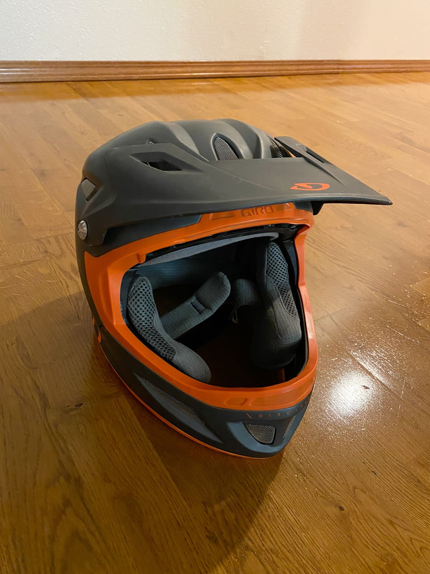 Giro Discipline MIPS full face bike helmet