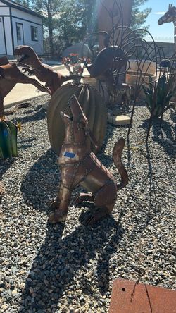 Metal coyote Sculpture Garden Art