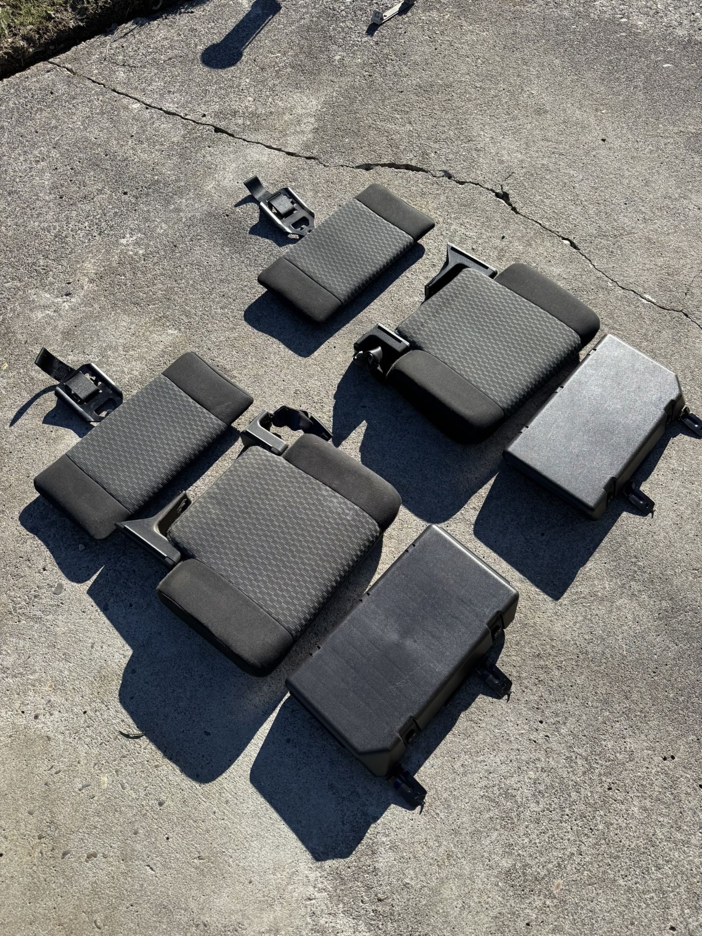 2009 Chevy Colorado Complete Rear seats set