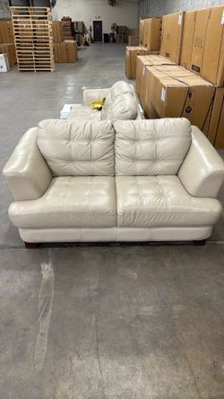 Cream Color Sofa – Excellent Condition