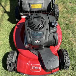 Lawnmower Toro Self Propelled Lawn Mower