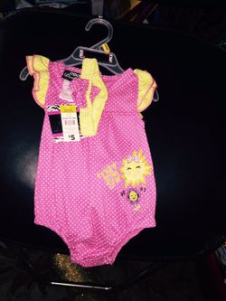 Brand new 0/3 months 2 piece