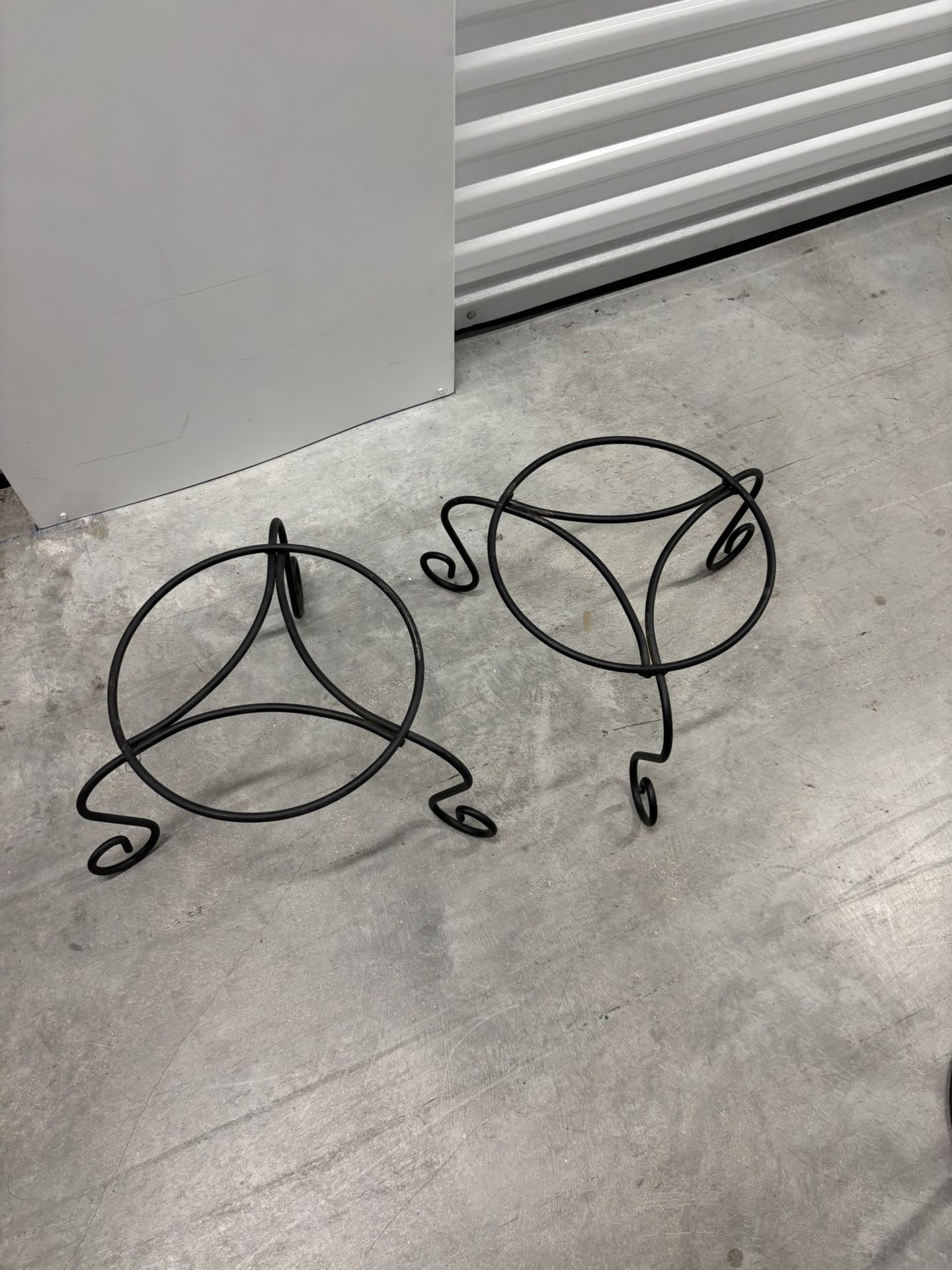 Set of 2 Metal Plant Stands