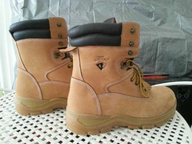 New Work Boots Size 14