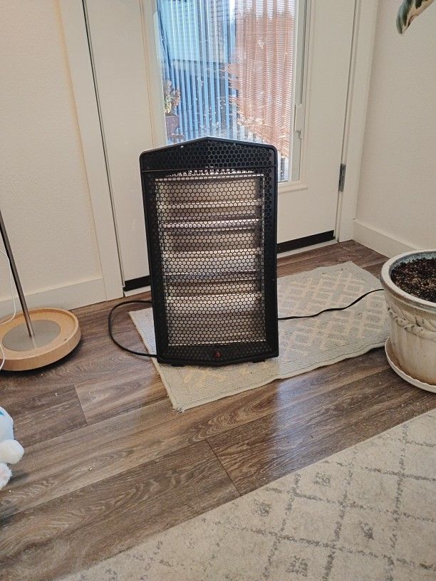 Infrared Quartz Heater Midea 3 Settings Space Heater