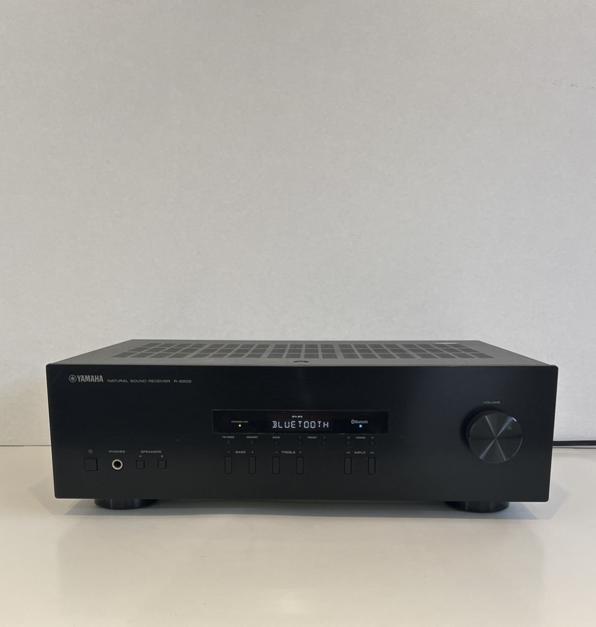 Yamaha R-S202 Stereo receiver with Bluetooth 