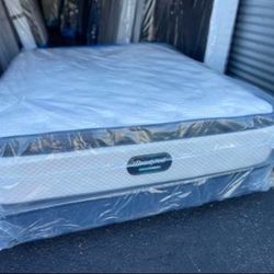RECOGNIZED BRAND Queen Size Pillow Top 13”New From Factory Delivery Available All Cities  