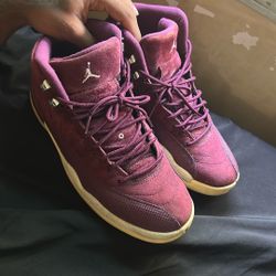 Jordan 12 Bordeaux 