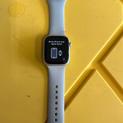 Apple Watch Series 7 – 41mm – Starlight