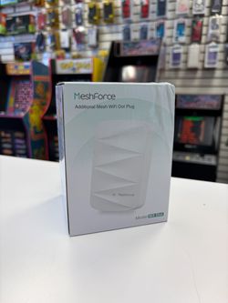 MeshForce Wall Plug WiFi Extender