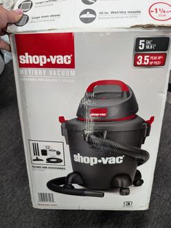 Shop-Vac 5 Gallon 3.5 HP Wet/Dry Vacuum w/ Attachments