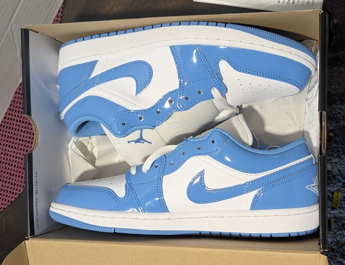 Air Jordan 1 SE Low Legend Blue