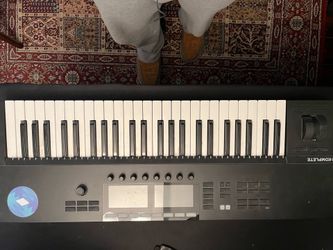 Native Instruments 49 key controller MK2