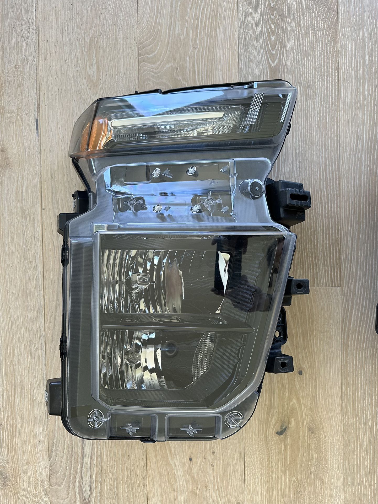 2020-2023 Chevy Silverado 2(contact info removed) HD OEM Halogen Headlight – Right Passenger Side