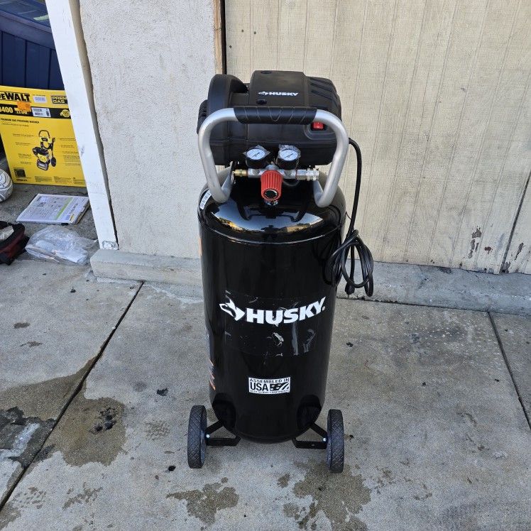 Husky 20 Gal. 200 PSI Oil Free Portable Vertical Electric Air Compressor C202H