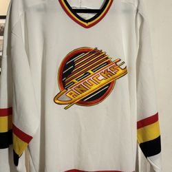 Vancouver Canucks Vintage Hockey Jersey XXL