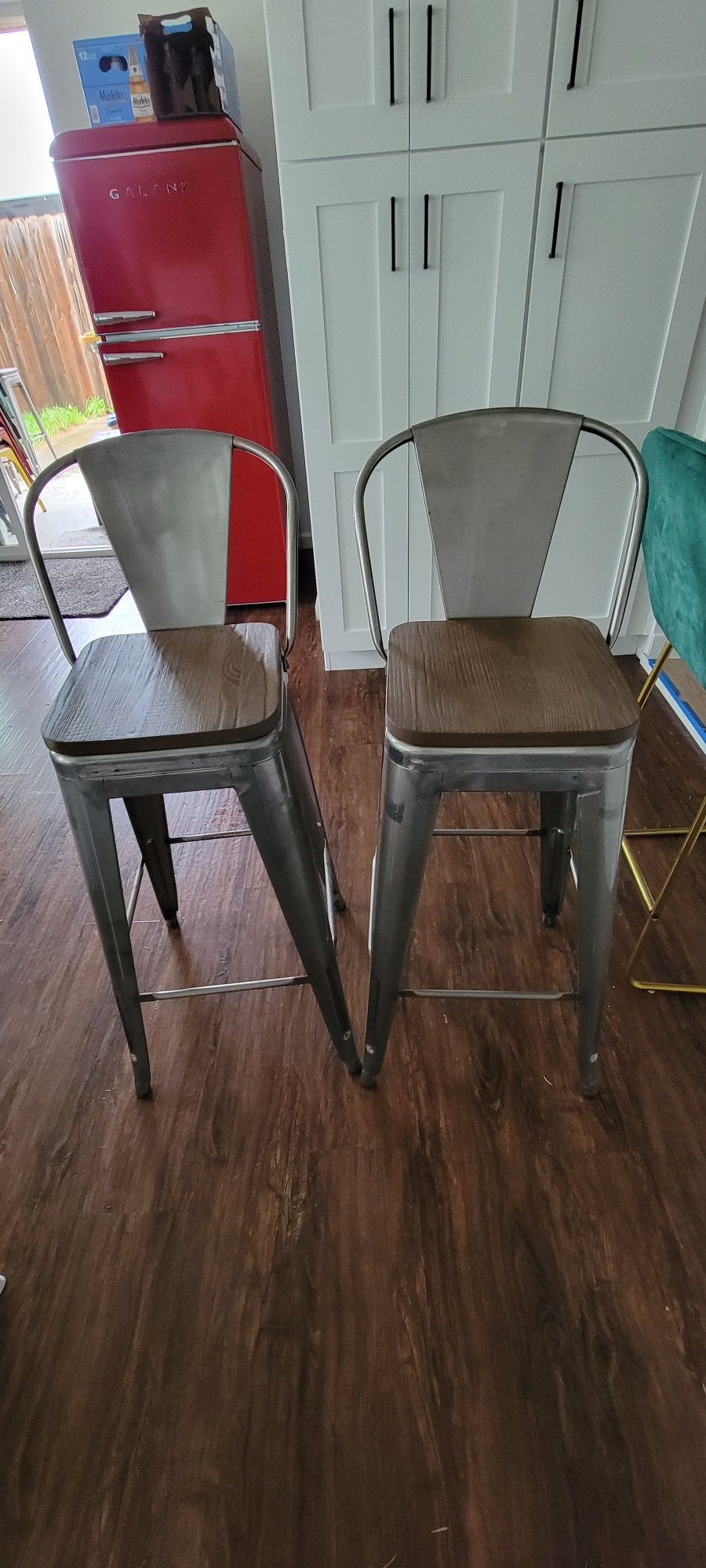 METAL STOOLS