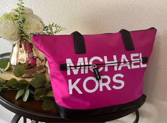 NEW MICHAEL KORS PURSE