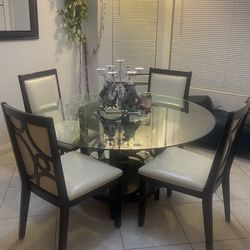 Beautiful Dining Room Table With 4 Chairs