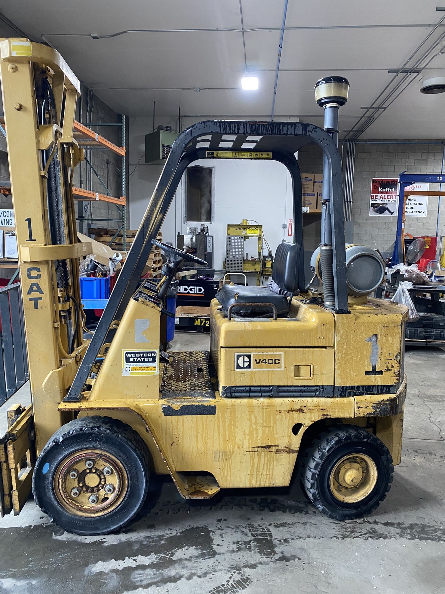 Caterpillar Fork Lift For Sale