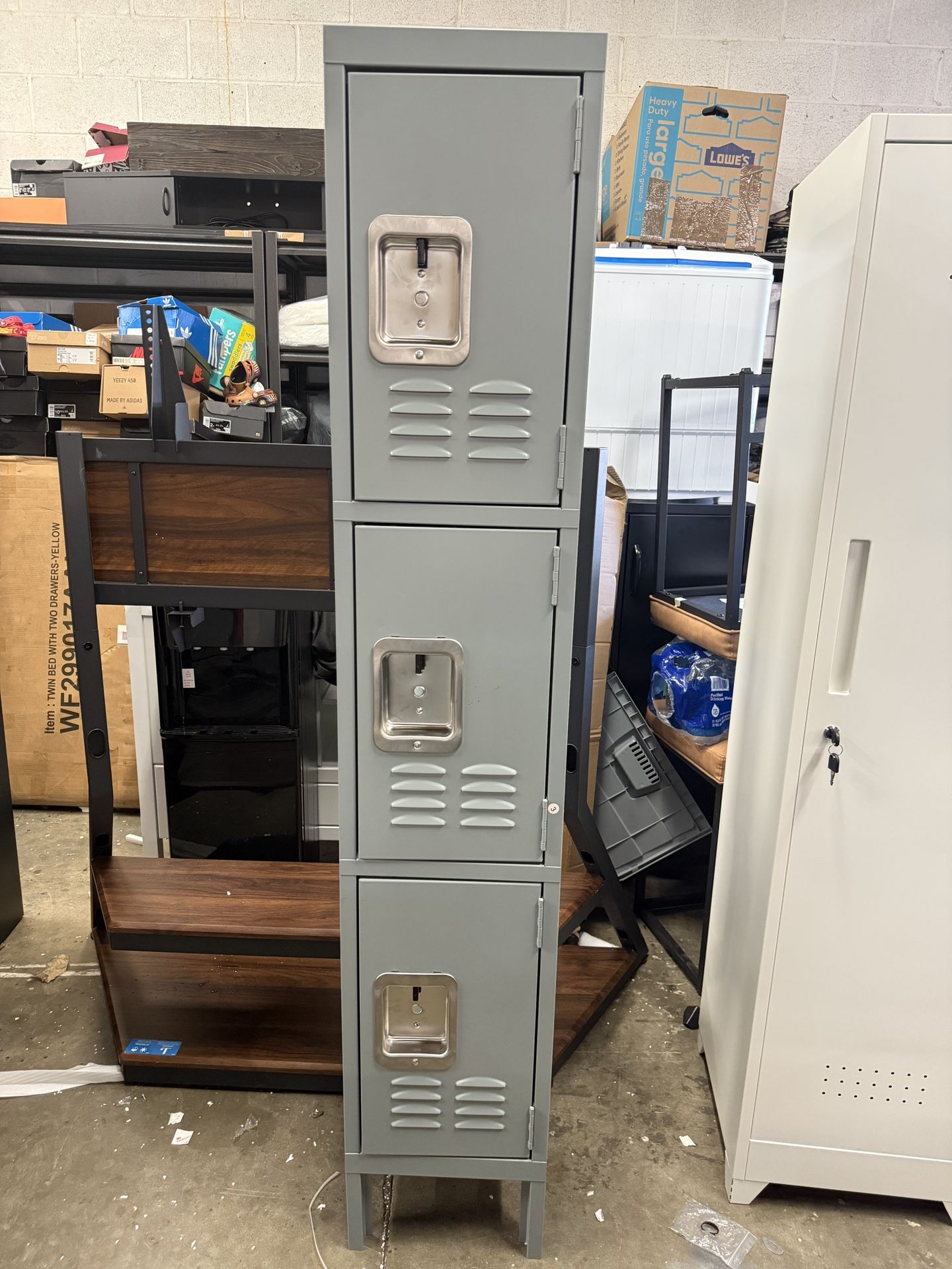 Metal Locker for Employees with Lock, Steel Office Storage Locker with 3Doors, Gym Lockers Metal Cabinet for Home Office,School(Grey)