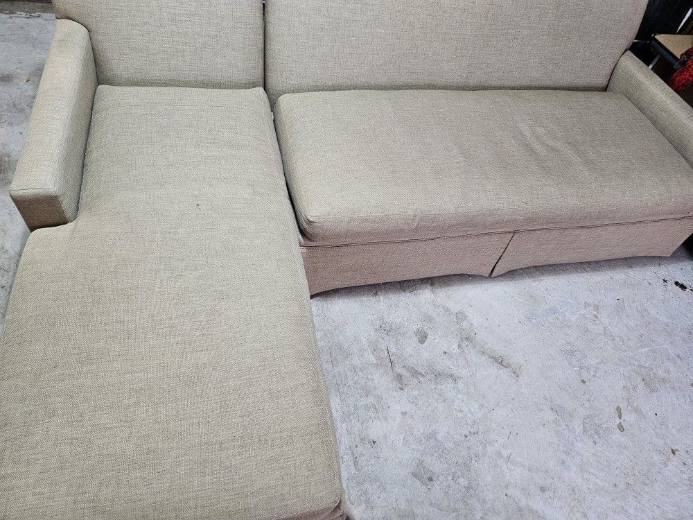 Wesley Hall ...Sectional Couch...Great Condition