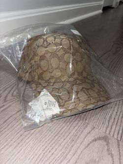 Coach Signature Jacquard Hat