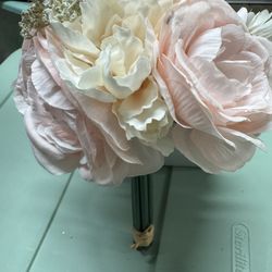 20 Blush Silk Flower Bouquets - Never Used
